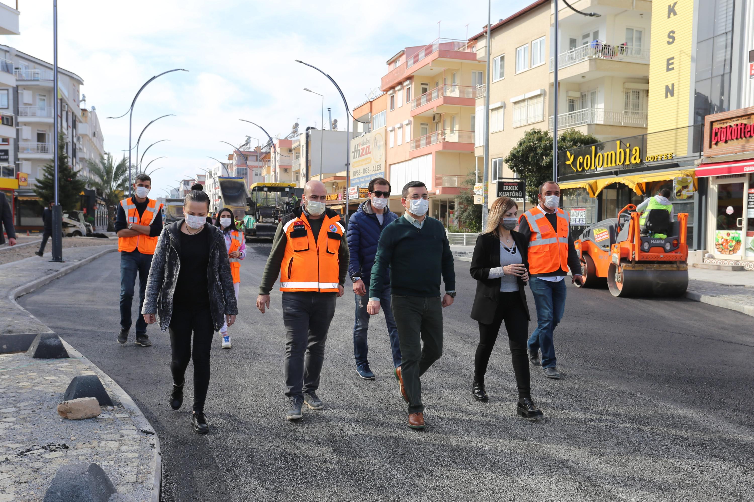 Tütüncü, Antalya’nın en prestijli caddesini inceledi