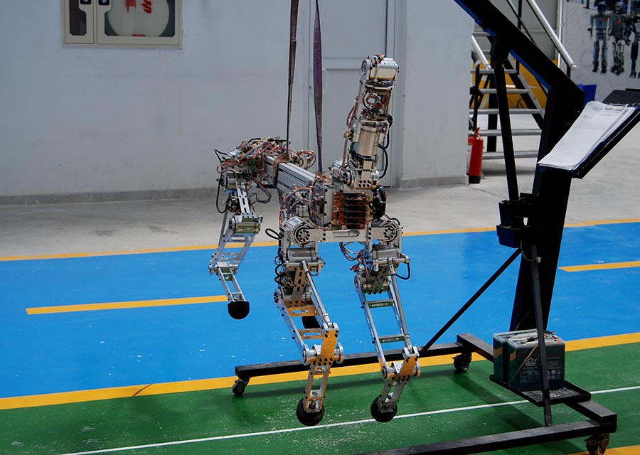 Dört Ayaklı Yerli Arazi Robotu ARAT, Arazi Testlerine Başladı