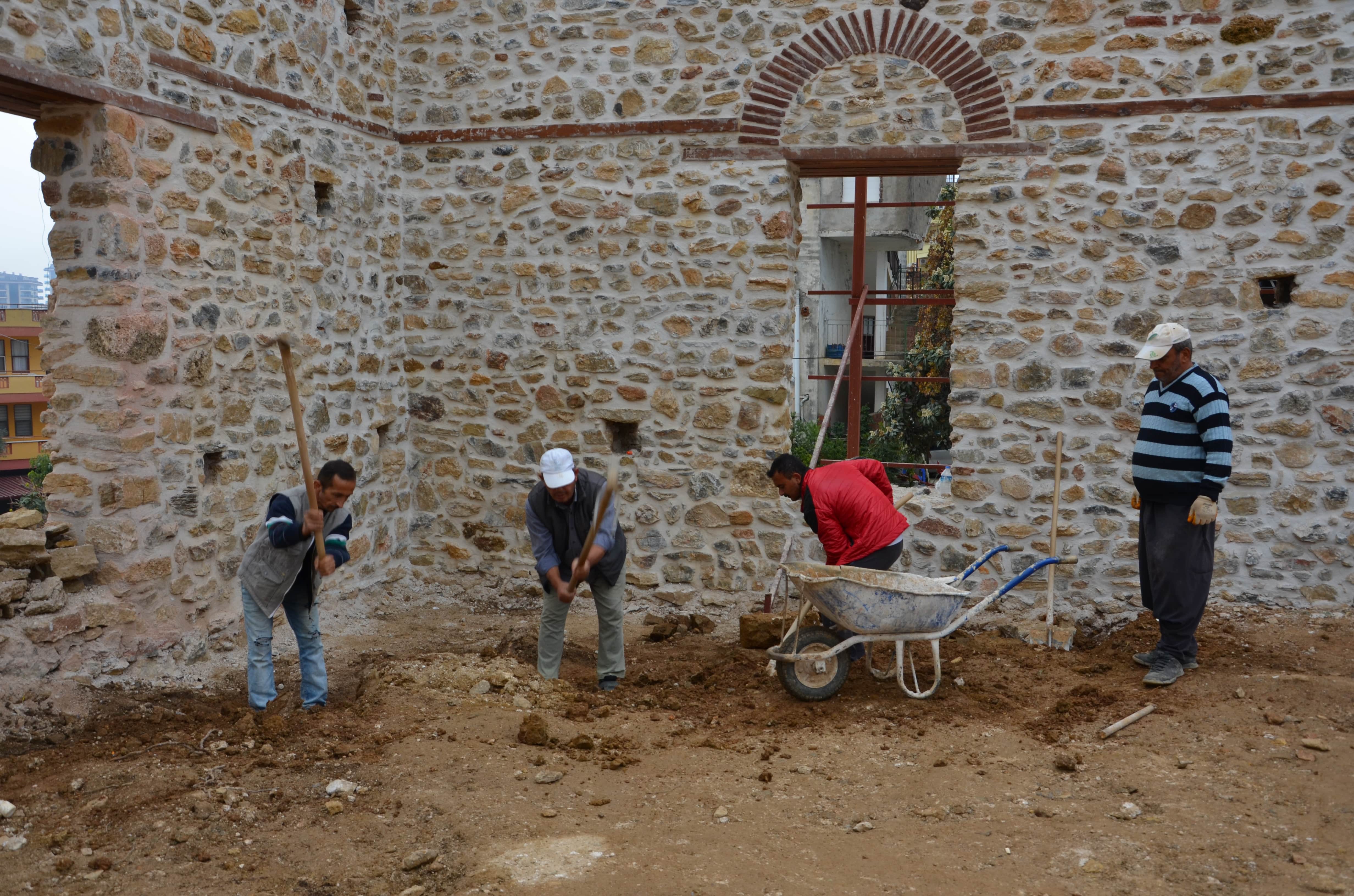  Alanya Gülevşen Camii'nin ana duvarları tamamlandı